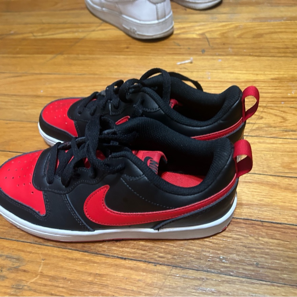 Nike Kids Black and Red Sneakers
